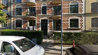Andelsboliger til salg i Frederiksberg - Foto fra Google Street View Andelsboliger til salg i Frederiksberg - Foto fra Google Street View