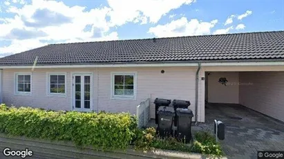 Andelsboliger til salg i Sandved - Foto fra Google Street View Andelsboliger til salg i Sandved - Foto fra Google Street View